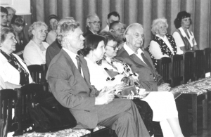 Andres Tarand, Mari Tarand, Merle Karusoo ja Heino Noor eluloopäeval kirjandusmuuseumis 10. juunil 1997